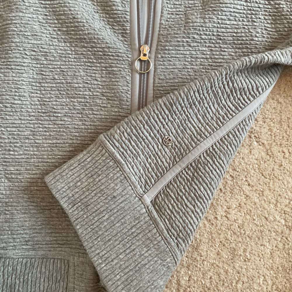 Lululemon zip up